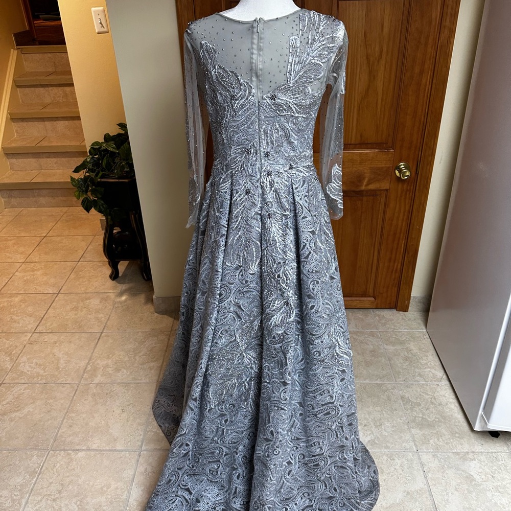 Lara 29923 LACE HIGH NECK DRESS - Size 10 in Grey - Picture 3 of 3